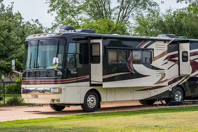 RV & Trailer